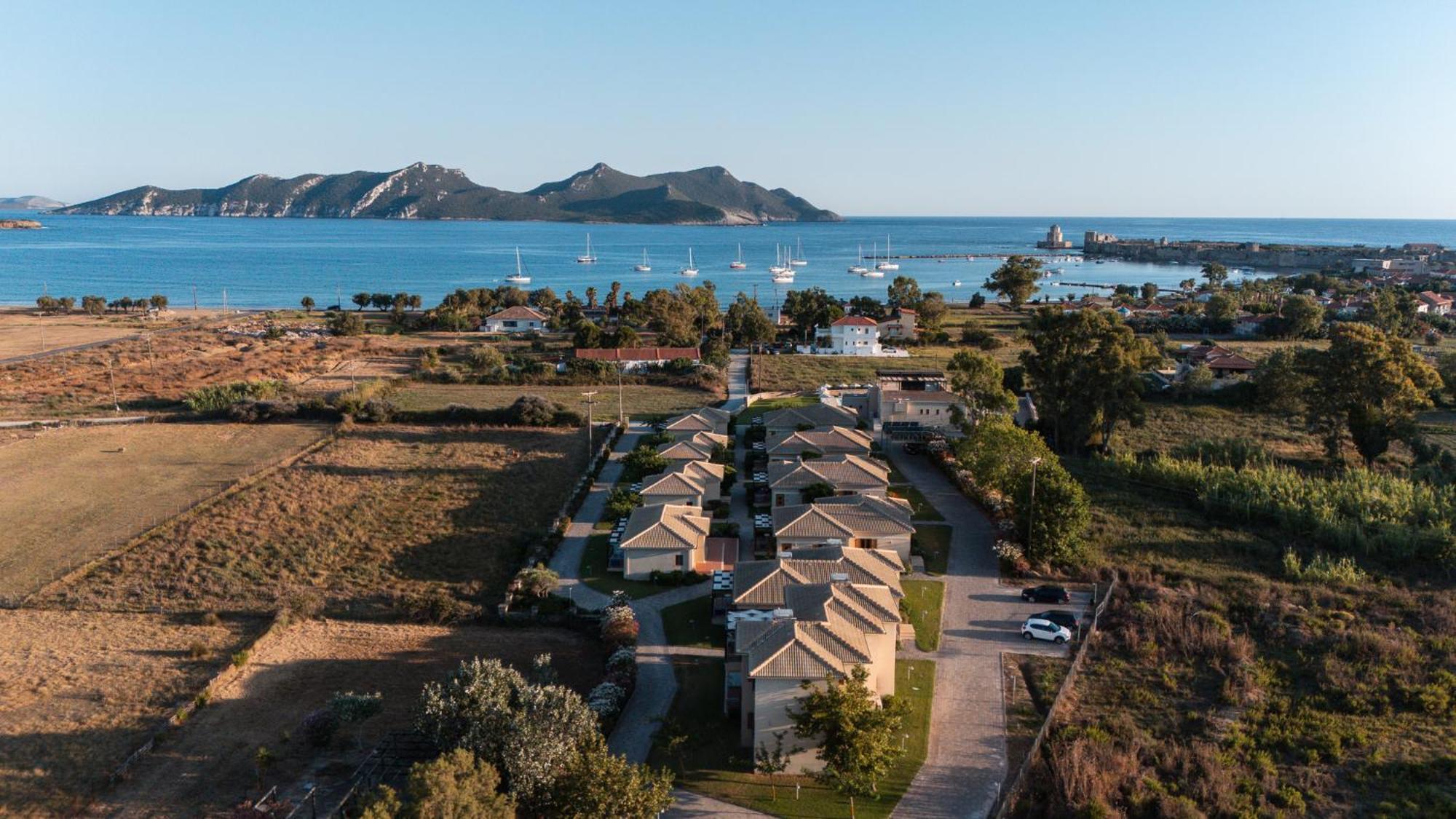 Niriides Luxury Villas Methoni  Exterior photo