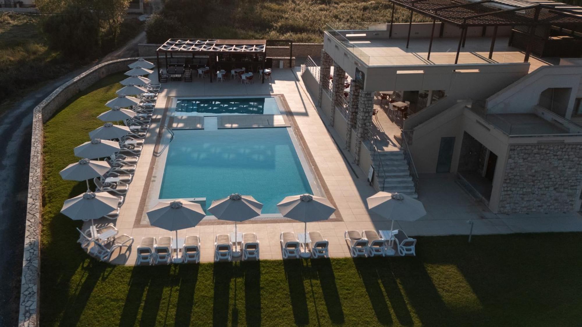 Niriides Luxury Villas Methoni  Exterior photo