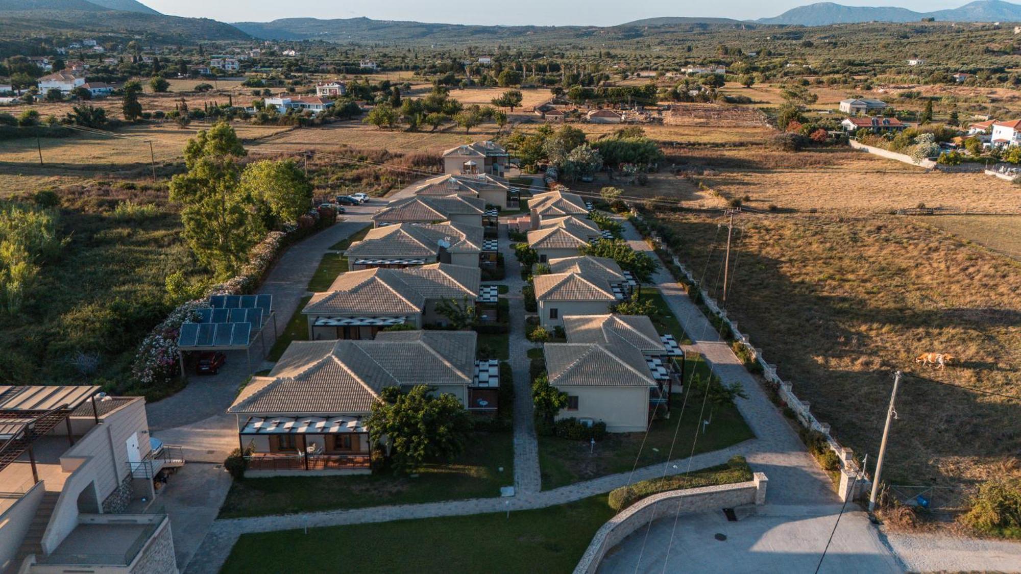 Niriides Luxury Villas Methoni  Exterior photo